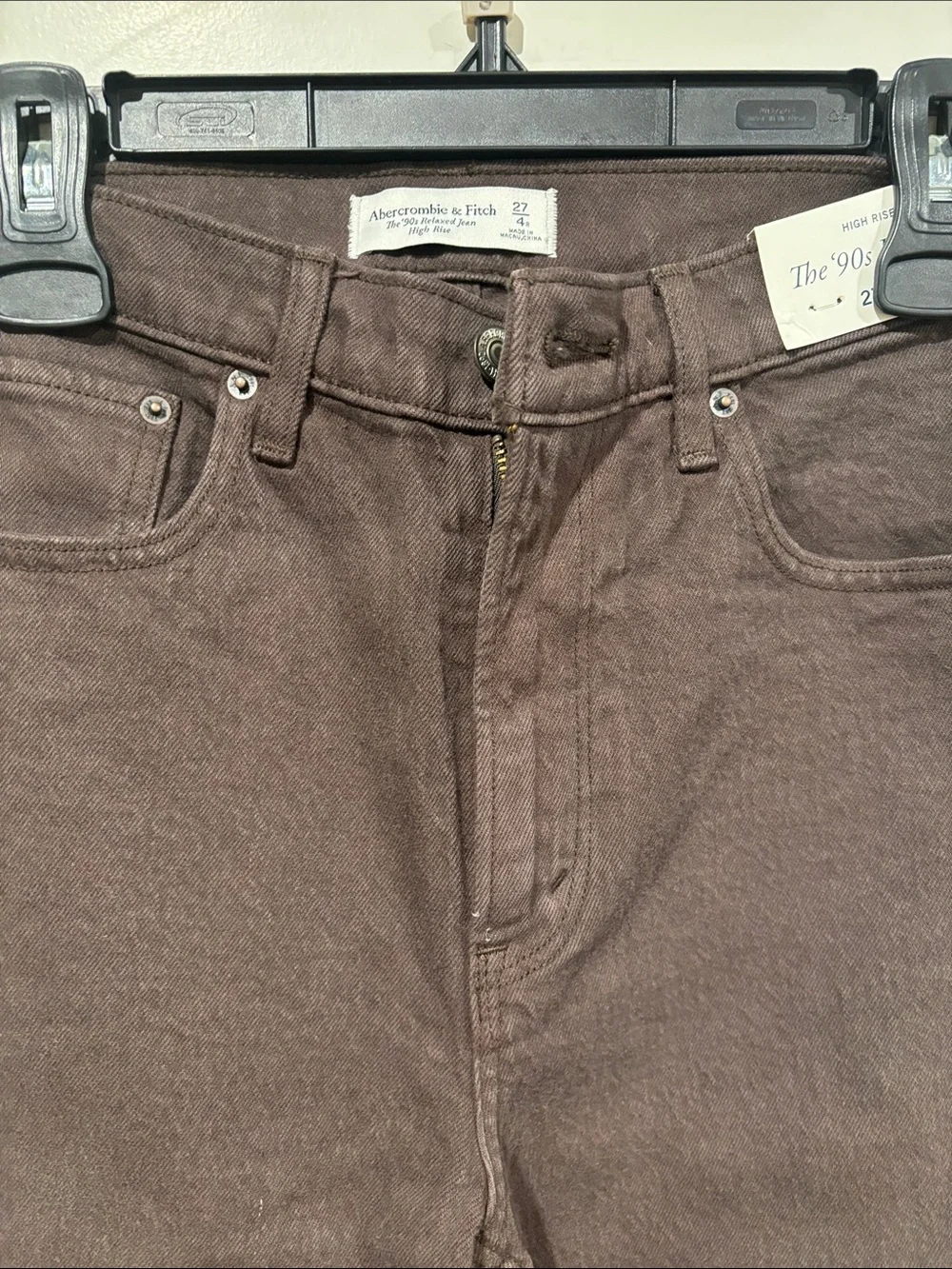 Abercrombie & Fitch High Rise ‘90s Relaxed Jean - Picture 2 of 4